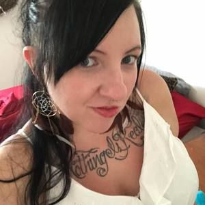 Meet your Posher, Lizzie